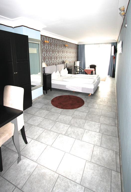 Apartmenthaus Alt Graz Düsseldorf Quarto foto