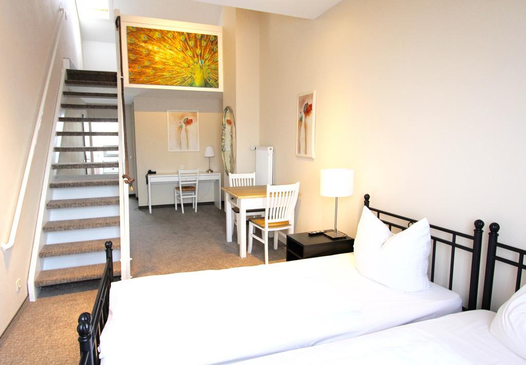 Apartmenthaus Alt Graz Düsseldorf Quarto foto