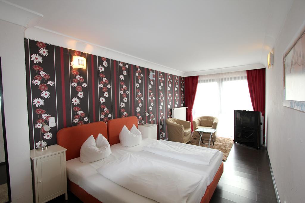 Apartmenthaus Alt Graz Düsseldorf Quarto foto
